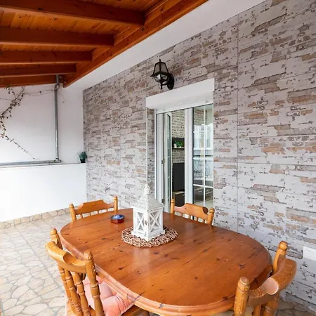 F & B Collection - 2Br Fast Wi-Fi Penthouse Thessaloniki